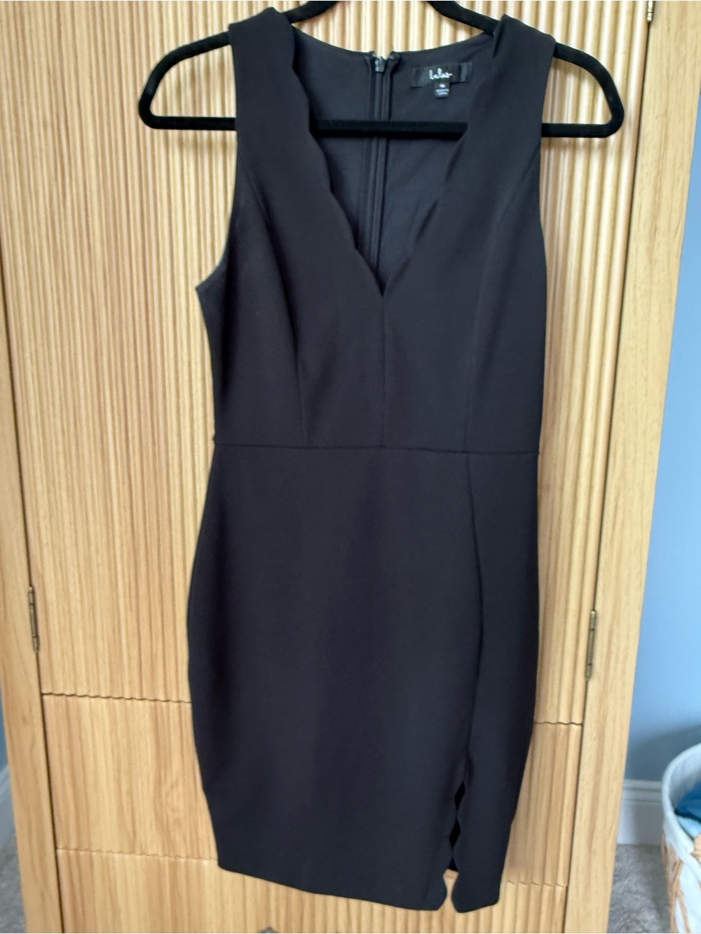 Lulu's Black V-Neck Sheath Dress